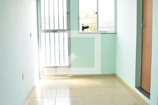 Sala de kitnet/studio para alugar com 1 quarto, 30m² em Campo Grande, Rio de Janeiro