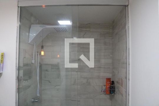 Banheiro de kitnet/studio à venda com 1 quarto, 25m² em Perdizes, São Paulo