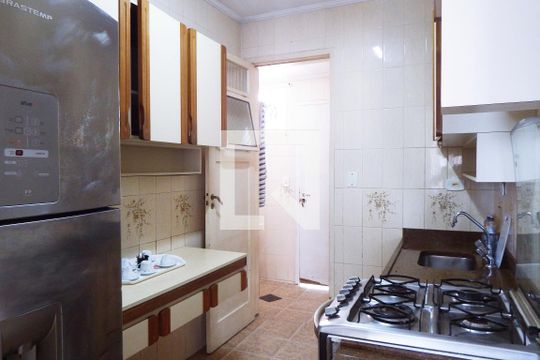 Cozinha de apartamento para alugar com 2 quartos, 110m² em Itararé, São Vicente