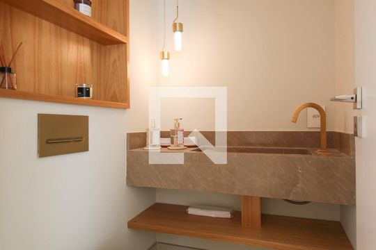 Lavabo de apartamento à venda com 2 quartos, 126m² em Vila Olímpia, São Paulo