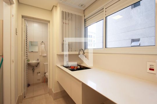Área de serviço de apartamento à venda com 2 quartos, 126m² em Vila Olímpia, São Paulo