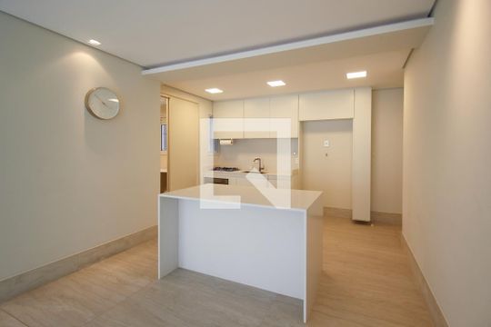 Cozinha de apartamento à venda com 2 quartos, 126m² em Vila Olímpia, São Paulo