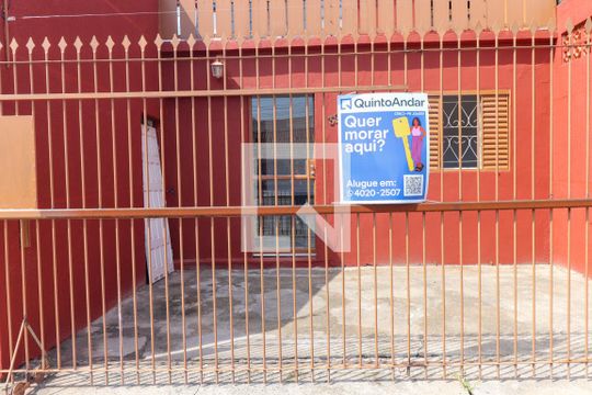 Plaquinha de kitnet/studio para alugar com 1 quarto, 25m² em Boqueirão, Curitiba