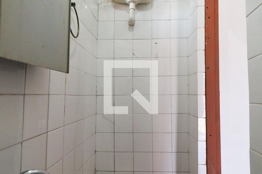 Banheiro da Suite de kitnet/studio para alugar com 1 quarto, 25m² em Boqueirão, Curitiba