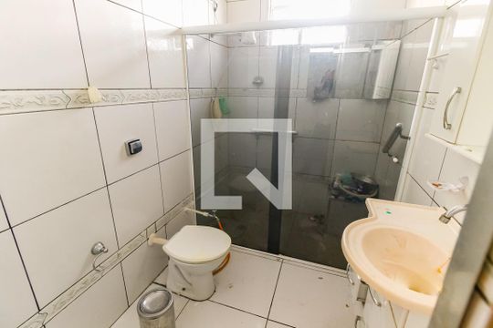 Banheiro de casa à venda com 3 quartos, 250m² em Jardim Nadir, São Paulo