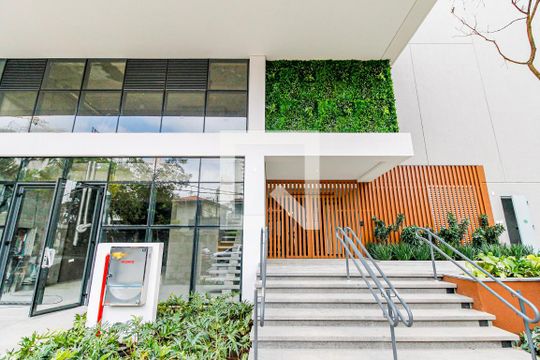 Fachada de apartamento à venda com 3 quartos, 115m² em Jardim das Acácias, São Paulo