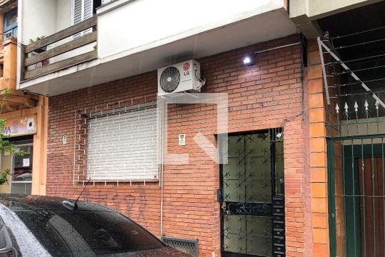Fachada de apartamento à venda com 1 quarto, 40m² em Centro Histórico, Porto Alegre
