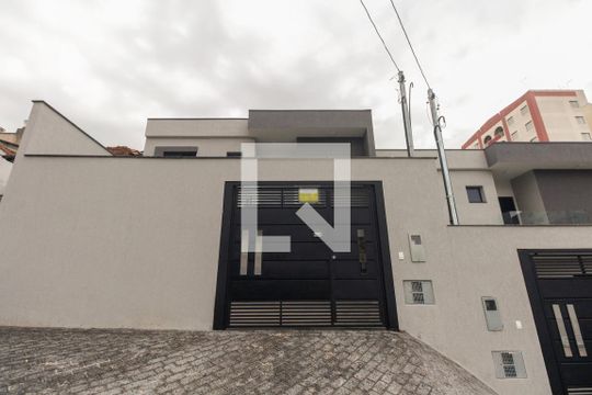 Fachada de casa à venda com 3 quartos, 80m² em Vila Aricanduva, São Paulo