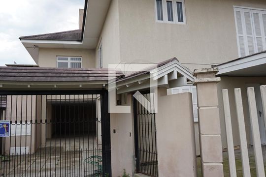 Fachada total de casa à venda com 3 quartos, 300m² em Operário, Novo Hamburgo