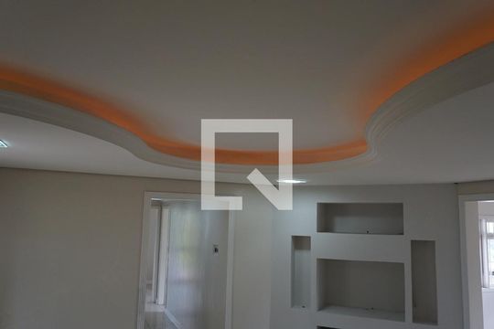 Sala de casa à venda com 3 quartos, 300m² em Operário, Novo Hamburgo