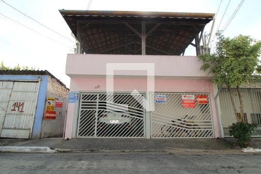 Fachada de casa à venda com 6 quartos, 315m² em Vila Divina Pastora, São Paulo