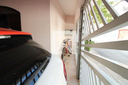 Garagem de casa à venda com 6 quartos, 315m² em Vila Divina Pastora, São Paulo