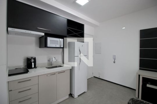 Cozinha de apartamento para alugar com 1 quarto, 33m² em Jardim Faculdade, Sorocaba