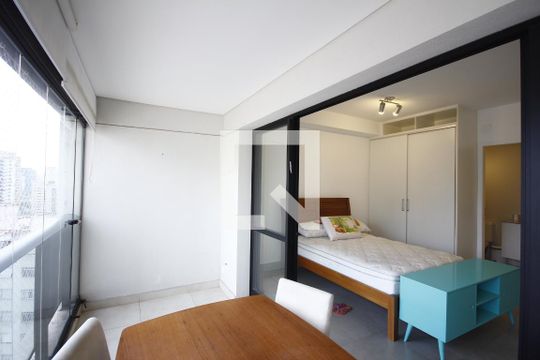 varanda de kitnet/studio à venda com 1 quarto, 39m² em Vila Mariana, São Paulo