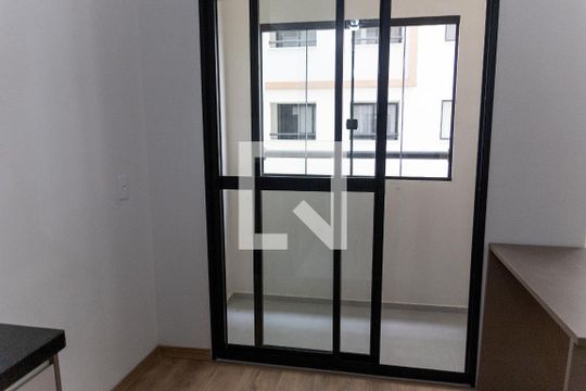 Studio de kitnet/studio à venda com 1 quarto, 24m² em Bonfim, Osasco