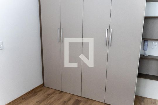 Studio de kitnet/studio à venda com 1 quarto, 24m² em Bonfim, Osasco