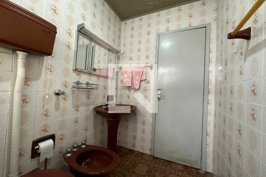 Banheiro de casa à venda com 2 quartos, 240m² em Cristo Rei, São Leopoldo