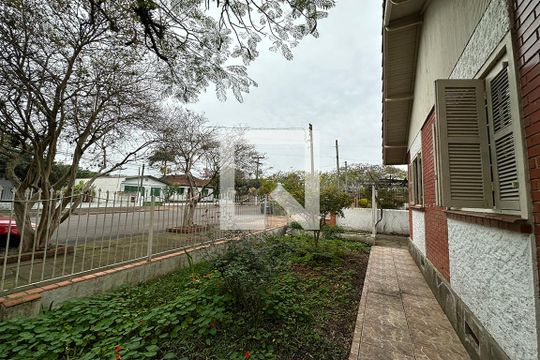 Área Externa de casa à venda com 2 quartos, 240m² em Cristo Rei, São Leopoldo