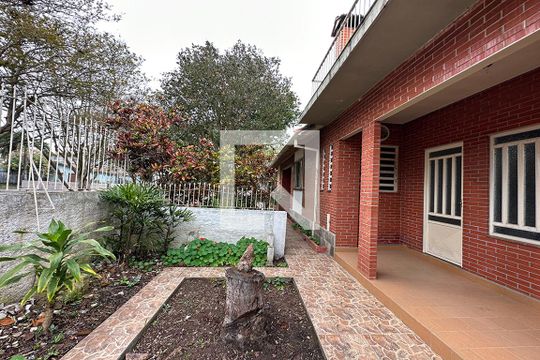 Área Externa de casa à venda com 2 quartos, 240m² em Cristo Rei, São Leopoldo