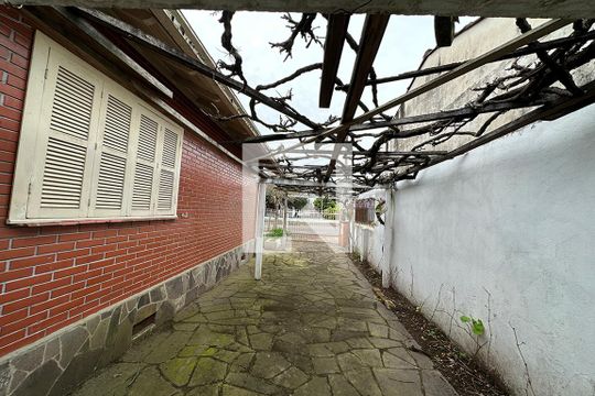 Garagem de casa à venda com 2 quartos, 240m² em Cristo Rei, São Leopoldo