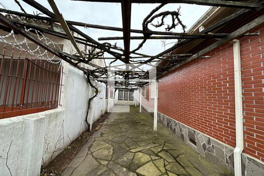 Garagem de casa à venda com 2 quartos, 240m² em Cristo Rei, São Leopoldo
