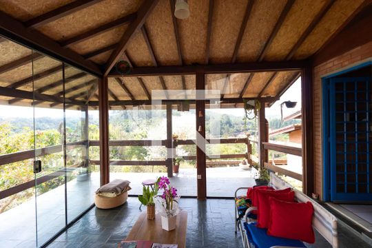 Salas de casa de condomínio à venda com 3 quartos, 270m² em Conjunto Habitacional Vila Santana (sousas), Campinas