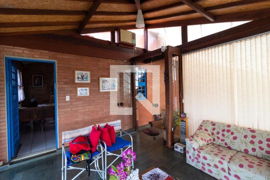 Salas de casa de condomínio à venda com 3 quartos, 270m² em Conjunto Habitacional Vila Santana (sousas), Campinas