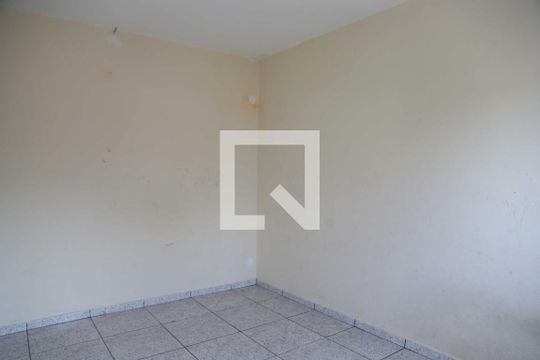 Quarto 2 de casa à venda com 2 quartos, 250m² em Bussocaba, Osasco