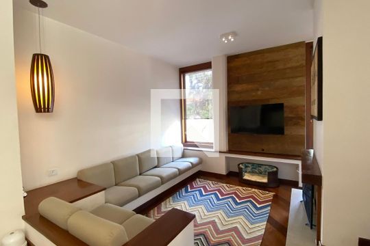Sala de casa de condomínio à venda com 5 quartos, 700m² em Alphaville, Santana de Parnaíba