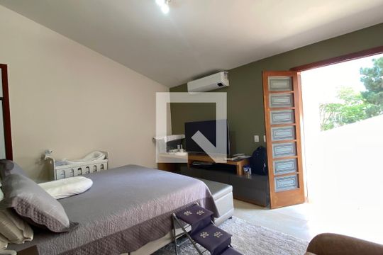 Suíte 1 de casa de condomínio à venda com 5 quartos, 700m² em Alphaville, Santana de Parnaíba