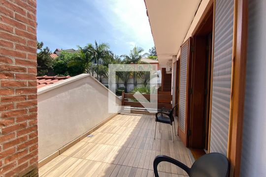 Varanda de casa de condomínio à venda com 5 quartos, 700m² em Alphaville, Santana de Parnaíba