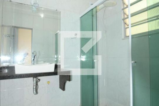 Banheiro Social de apartamento à venda com 2 quartos, 68m² em Braz de Pina, Rio de Janeiro
