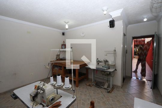 Quarto de Serviço de casa à venda com 3 quartos, 125m² em Vila Tolstoi, São Paulo