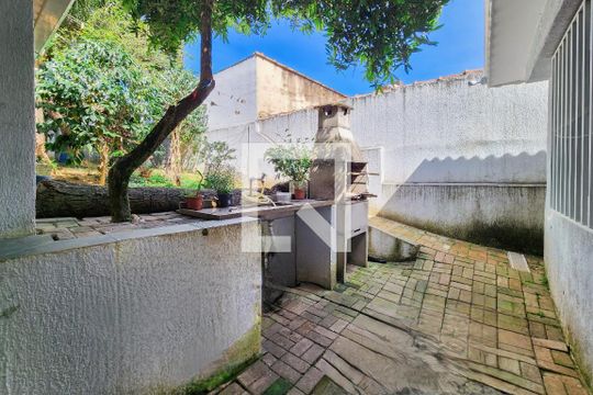 Área de casa à venda com 3 quartos, 312m² em Baeta Neves, São Bernardo do Campo