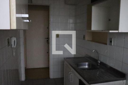 Cozinha de apartamento para alugar com 2 quartos, 48m² em Fazenda Morumbi, São Paulo