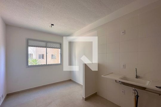 Sala/Cozinha de apartamento à venda com 2 quartos, 33m² em Vila Socorro, São Paulo