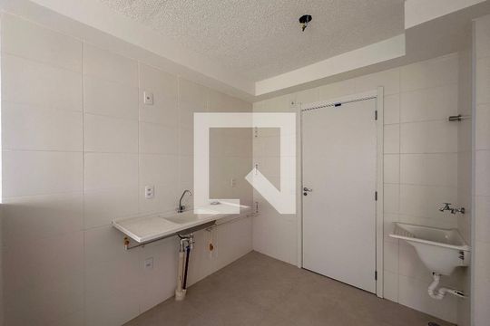 Cozinha/Área de Servico de apartamento à venda com 2 quartos, 33m² em Vila Socorro, São Paulo