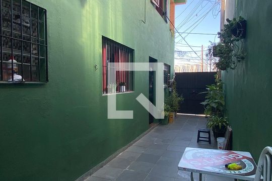 Corredor de casa à venda com 3 quartos, 250m² em Jardim Esperança, Barueri