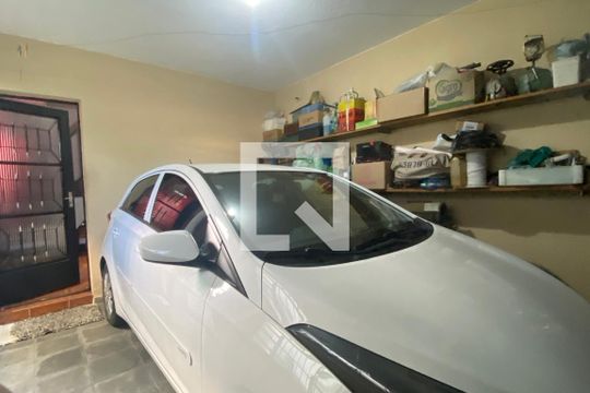 Garagem de casa à venda com 3 quartos, 250m² em Jardim Esperança, Barueri