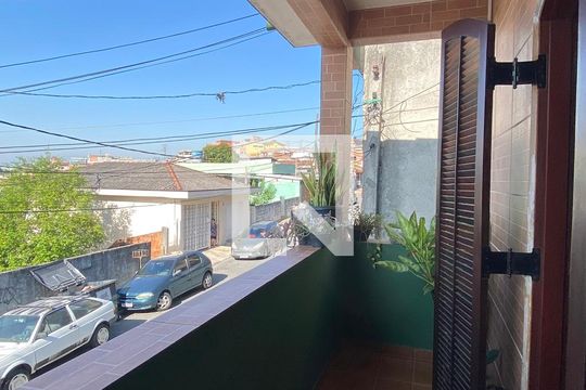 Sacada do Quarto 1 de casa à venda com 3 quartos, 250m² em Jardim Esperança, Barueri