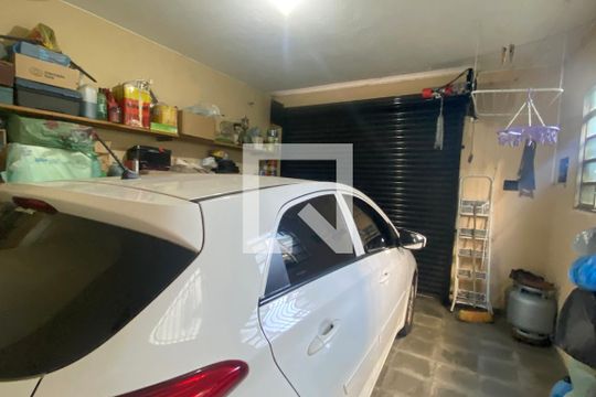 Garagem de casa à venda com 3 quartos, 250m² em Jardim Esperança, Barueri