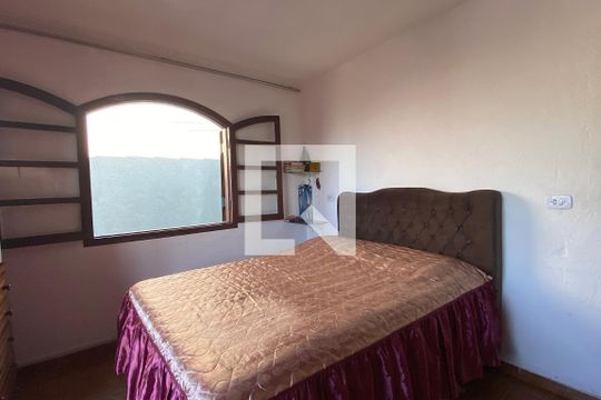 Quarto 1 de casa à venda com 3 quartos, 250m² em Jardim Esperança, Barueri