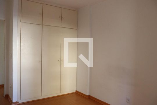 Quarto  de apartamento à venda com 1 quarto, 66m² em Centro, Campinas