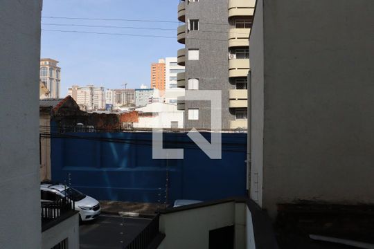 Vista da sala  de apartamento à venda com 1 quarto, 66m² em Centro, Campinas