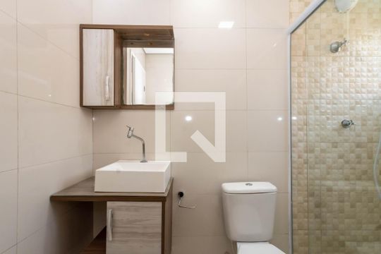 Banheiro da Suíte master de casa à venda com 3 quartos, 160m² em Vila Rosália, Guarulhos