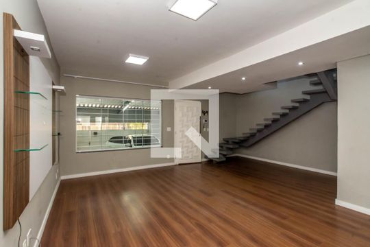 Casa à venda com 3 quartos, 160m² em Vila Rosália, Guarulhos