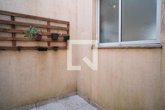 Varanda de casa à venda com 3 quartos, 110m² em Vila Guilhermina, São Paulo