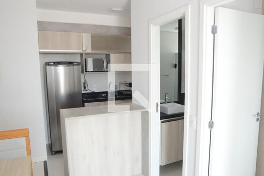 Sala de apartamento para alugar com 1 quarto, 40m² em Presidente Altino, Osasco