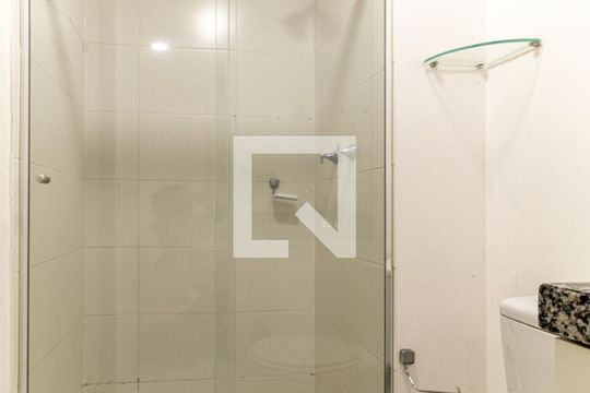 Banheiro de kitnet/studio para alugar com 1 quarto, 26m² em Campos Elíseos, São Paulo