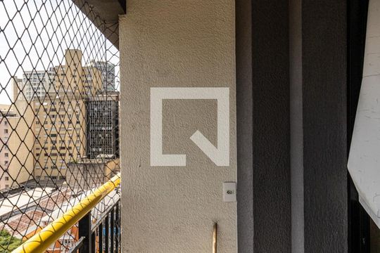 Varanda de kitnet/studio para alugar com 1 quarto, 26m² em Campos Elíseos, São Paulo